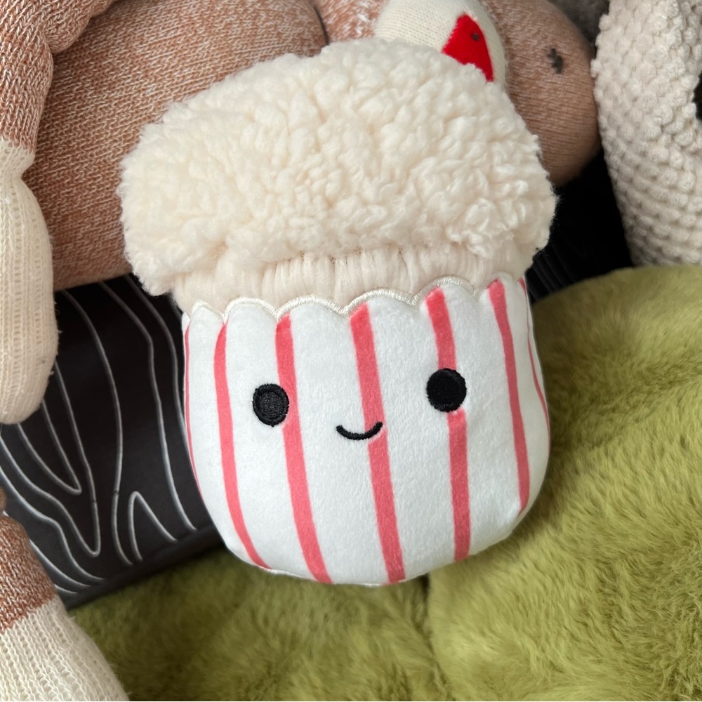 squishmallows •